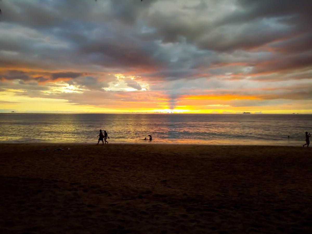 Ozone Beach Huts Hotel เกาะลันตา ภายนอก รูปภาพ